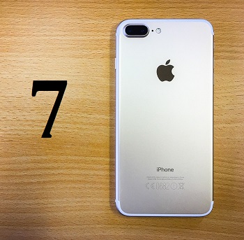 32GB iPhone 7 - Image of iPhone 7