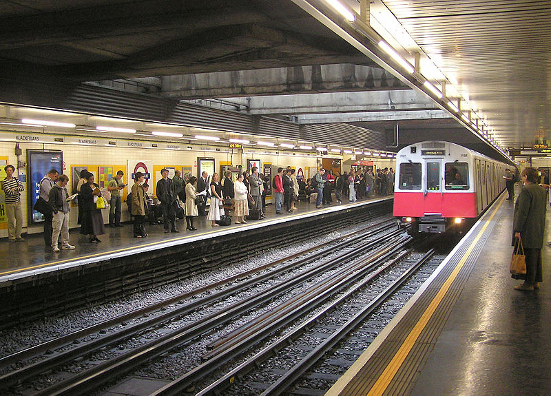 Contactless Mobile Payments - London Tube